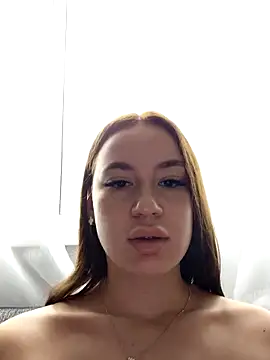 MayaGlow online show from November 2025 06:01:02 AM