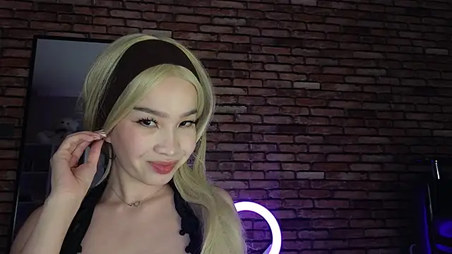 saya li1 online show from December 2025 04:32:01 AM