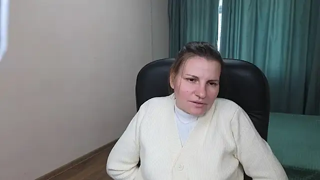 Snapshot of Mirabelle_Velvet chatting on October 2025 04:46:01 AM Mirabelle Velvet online show from October 2025 04:46:01 AM