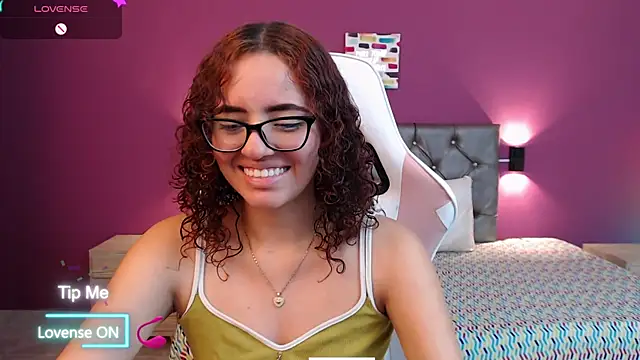 Snapshot of Dulcee_Gaby chatting on March 2026 11:43:01 AM Dulcee Gaby online show from March 2026 11:43:01 AM