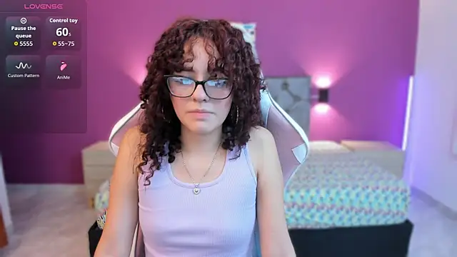 Snapshot of Dulcee_Gaby chatting on April 2026 07:28:01 PM Dulcee Gaby online show from April 2026 07:28:01 PM