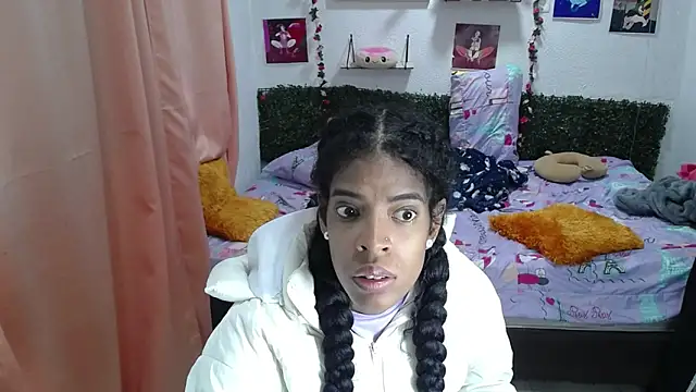 Snapshot of thianahorny chatting on June 2026 11:59:01 AM thianahorny online show from June 2026 11:59:01 AM