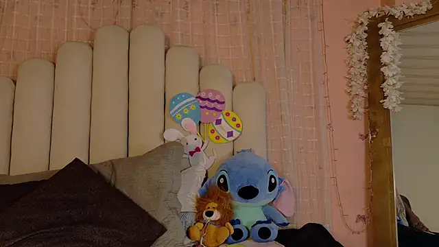 Snapshot of SweetRenata_ chatting on April 2026 11:23:02 AM SweetRenata online show from April 2026 11:23:02 AM