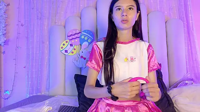 Snapshot of SweetRenata_ chatting on June 2026 11:41:02 AM SweetRenata online show from June 2026 11:41:02 AM