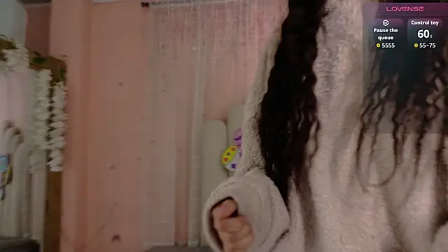Snapshot of SweetRenata_ chatting on July 2026 11:38:02 AM SweetRenata online show from July 2026 11:38:02 AM
