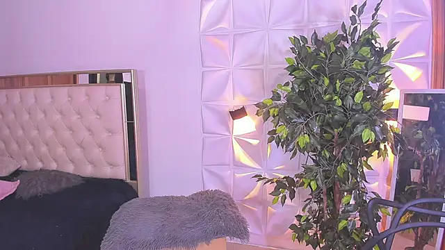 Ethan thouse online show from October 2025 07:18:01 PM