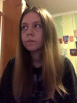 Snapshot of LunaVirelle chatting on October 2025 06:19:02 PM LunaVirelle online show from October 2025 06:19:02 PM