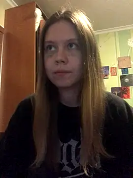 Snapshot of LunaVirelle chatting on October 2025 09:59:02 PM LunaVirelle online show from October 2025 09:59:02 PM