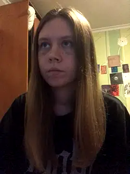 Snapshot of LunaVirelle chatting on October 2025 05:15:02 PM LunaVirelle online show from October 2025 05:15:02 PM