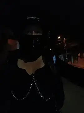 Scarlet Aura online show from November 2025 05:29:02 AM