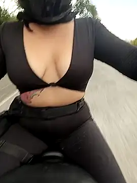 Scarlet Aura online show from November 2025 09:24:01 PM