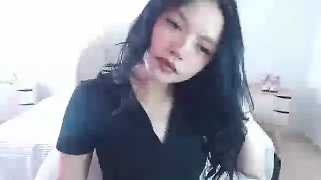 Snapshot of Sara_Melo chatting on October 2025 12:50:02 PM Sara Melo online show from October 2025 12:50:02 PM