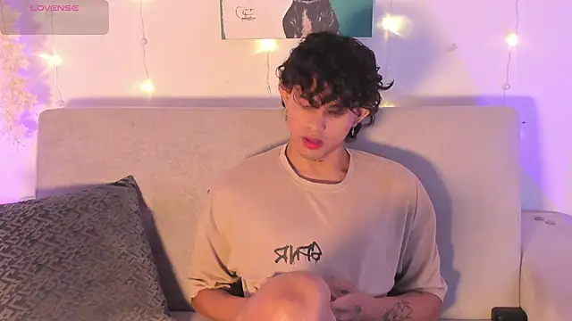 Snapshot of lua_boy chatting on March 2026 04:46:01 AM lua boy online show from March 2026 04:46:01 AM