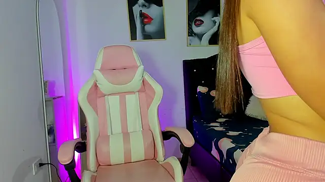 Snapshot of Ellenstefany__ chatting on November 2025 12:32:02 AM Ellenstefany online show from November 2025 12:32:02 AM