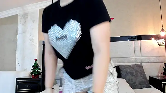 RousseWalker online show from December 2025 02:59:01 PM