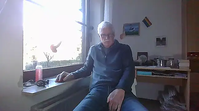 Snapshot of super-snoopy chatting on January 2025 09:22:02 AM super-snoopy online show from January 2025 09:22:02 AM