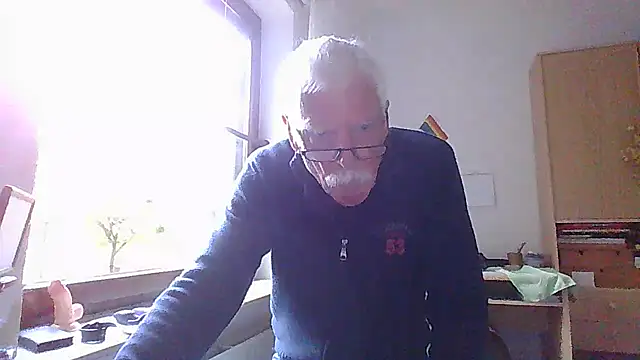 Snapshot of super-snoopy chatting on October 2025 08:23:02 AM super-snoopy online show from October 2025 08:23:02 AM