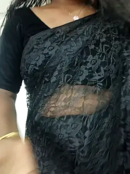 Snapshot of Tamilmallu-duskygirl03 chatting on November 2025 07:09:01 AM Tamilmallu-duskygirl03 online show from November 2025 07:09:01 AM