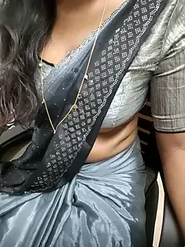Snapshot of Tamilmallu-duskygirl03 chatting on June 2026 07:24:02 AM Tamilmallu-duskygirl03 online show from June 2026 07:24:02 AM