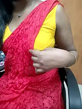 Snapshot of Tamilmallu-duskygirl03 chatting on June 2026 05:41:02 AM Tamilmallu-duskygirl03 online show from June 2026 05:41:02 AM