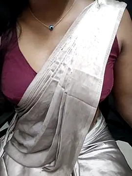 Snapshot of Tamilmallu-duskygirl03 chatting on July 2026 06:50:01 AM Tamilmallu-duskygirl03 online show from July 2026 06:50:01 AM