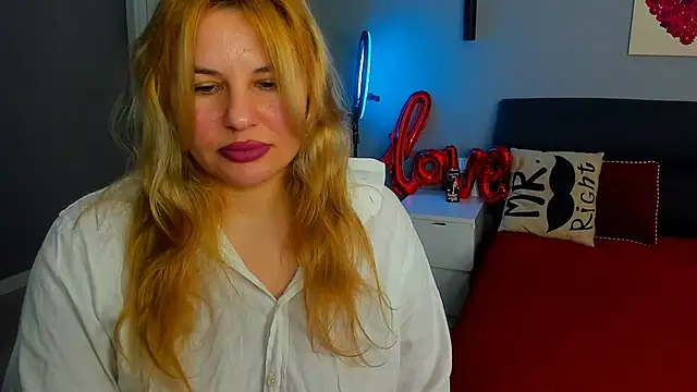 Passion-Blondy online show from February 2026 09:00:02 PM