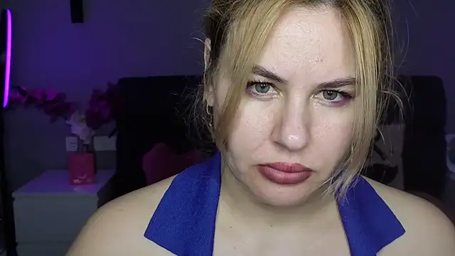 Snapshot of Passion-Blondy chatting on April 2026 05:25:02 PM Passion-Blondy online show from April 2026 05:25:02 PM