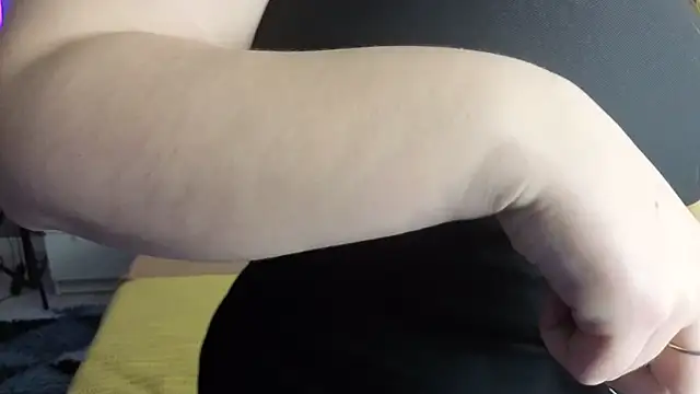 Snapshot of Passion-Blondy chatting on April 2026 07:16:01 PM Passion-Blondy online show from April 2026 07:16:01 PM