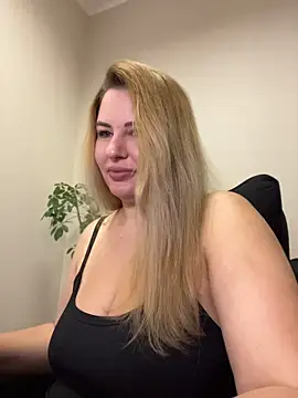 Snapshot of Passion-Blondy chatting on July 2026 08:39:01 AM Passion-Blondy online show from July 2026 08:39:01 AM