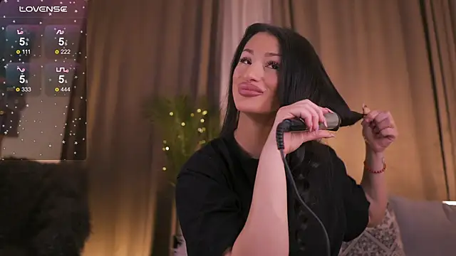 Snapshot of JessicaVerse chatting on April 2026 02:06:01 AM JessicaVerse online show from April 2026 02:06:01 AM