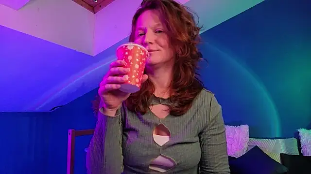 AuroraBorealis   online show from December 2025 06:52:01 AM