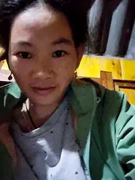 gio-thu online show from December 2025 02:23:02 PM