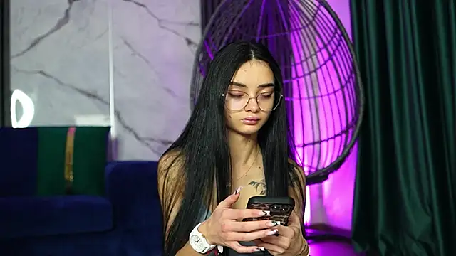 Snapshot of RachelRavee chatting on October 2025 04:20:02 AM RachelRavee online show from October 2025 04:20:02 AM