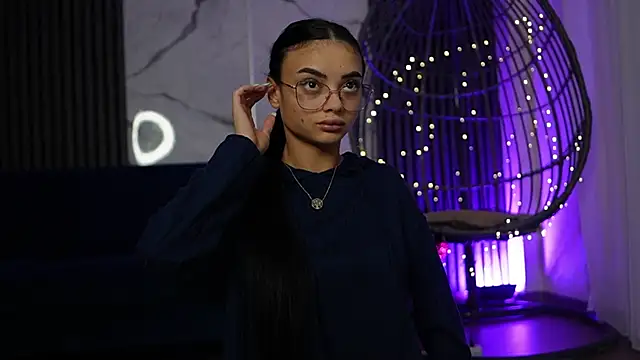 Snapshot of RachelRavee chatting on December 2025 05:12:02 AM RachelRavee online show from December 2025 05:12:02 AM