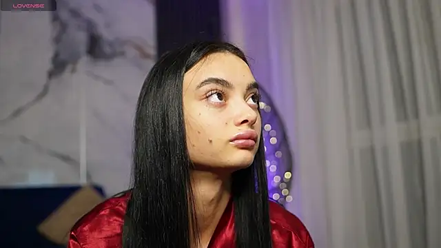 Snapshot of RachelRavee chatting on December 2025 05:04:02 AM RachelRavee online show from December 2025 05:04:02 AM