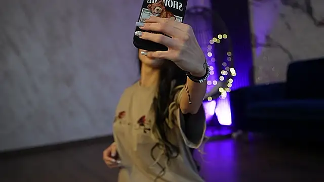 Snapshot of RachelRavee chatting on March 2026 05:22:02 AM RachelRavee online show from March 2026 05:22:02 AM