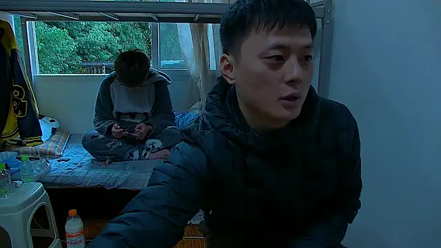 KK-cuteboy online show from December 2025 08:40:02 AM