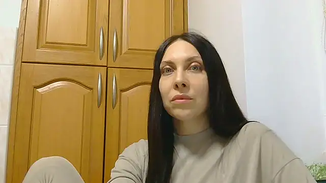 Olivarra online show from February 2026 06:53:01 PM