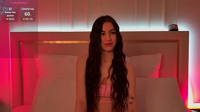 Snapshot of BettyLeen chatting on March 2026 03:55:01 AM BettyLeen online show from March 2026 03:55:01 AM