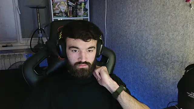 Nik Namee online show from November 2025 07:01:02 PM