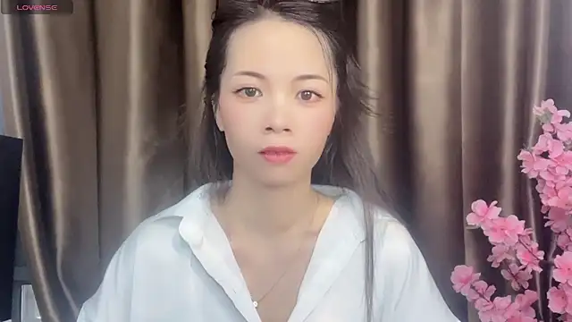 Snapshot of Lynnalltop-165-KeKe chatting on October 2025 12:00:02 AM Lynnalltop-165-KeKe online show from October 2025 12:00:02 AM