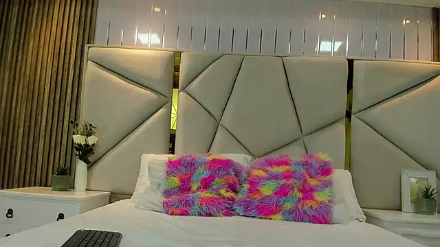 rebeca brown  online show from October 2025 11:31:02 AM