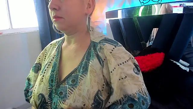 pamela velazco online show from November 2025 01:32:02 PM