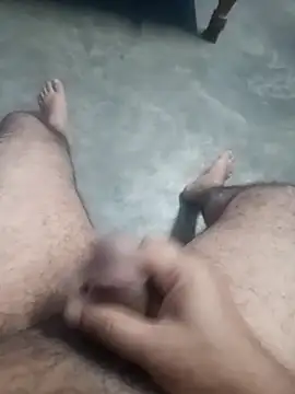 TrainedBend28 online show from February 2026 05:16:02 PM