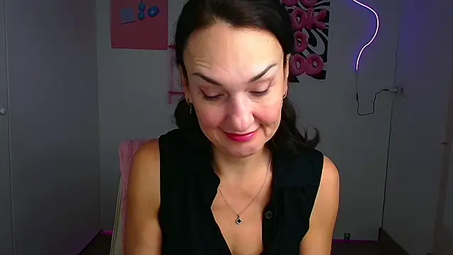 Snapshot of Rosie_Rosee chatting on February 2026 12:37:02 PM Rosie Rosee online show from February 2026 12:37:02 PM