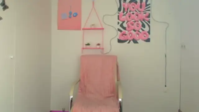 Snapshot of Rosie_Rosee chatting on April 2026 11:19:01 AM Rosie Rosee online show from April 2026 11:19:01 AM