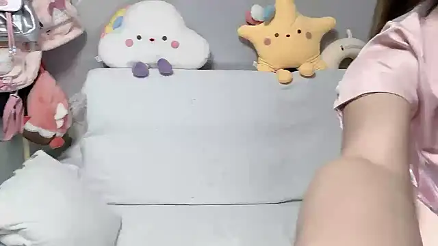 xiaoguaiss online show from October 2025 05:13:02 PM