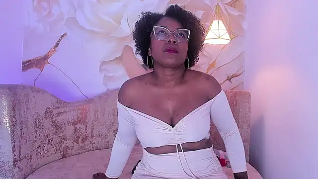 Snapshot of ChannelCroix chatting on October 2025 07:46:02 PM ChannelCroix online show from October 2025 07:46:02 PM