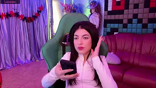 Snapshot of SinWolf_ chatting on October 2025 05:43:02 AM SinWolf  online show from October 2025 05:43:02 AM