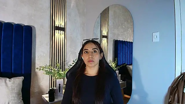 Vittoria Conti  online show from July 2026 05:37:02 PM